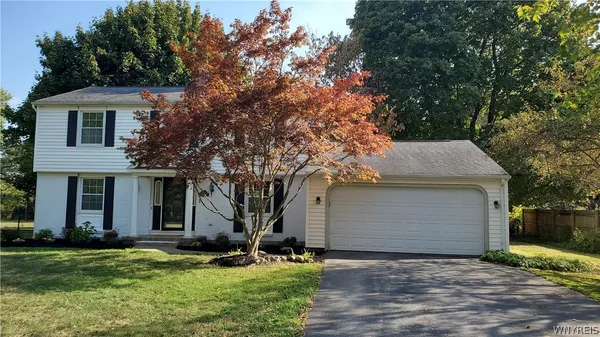 $524,900 | 10151 Pineledge Drive South, Clarence, NY 14031