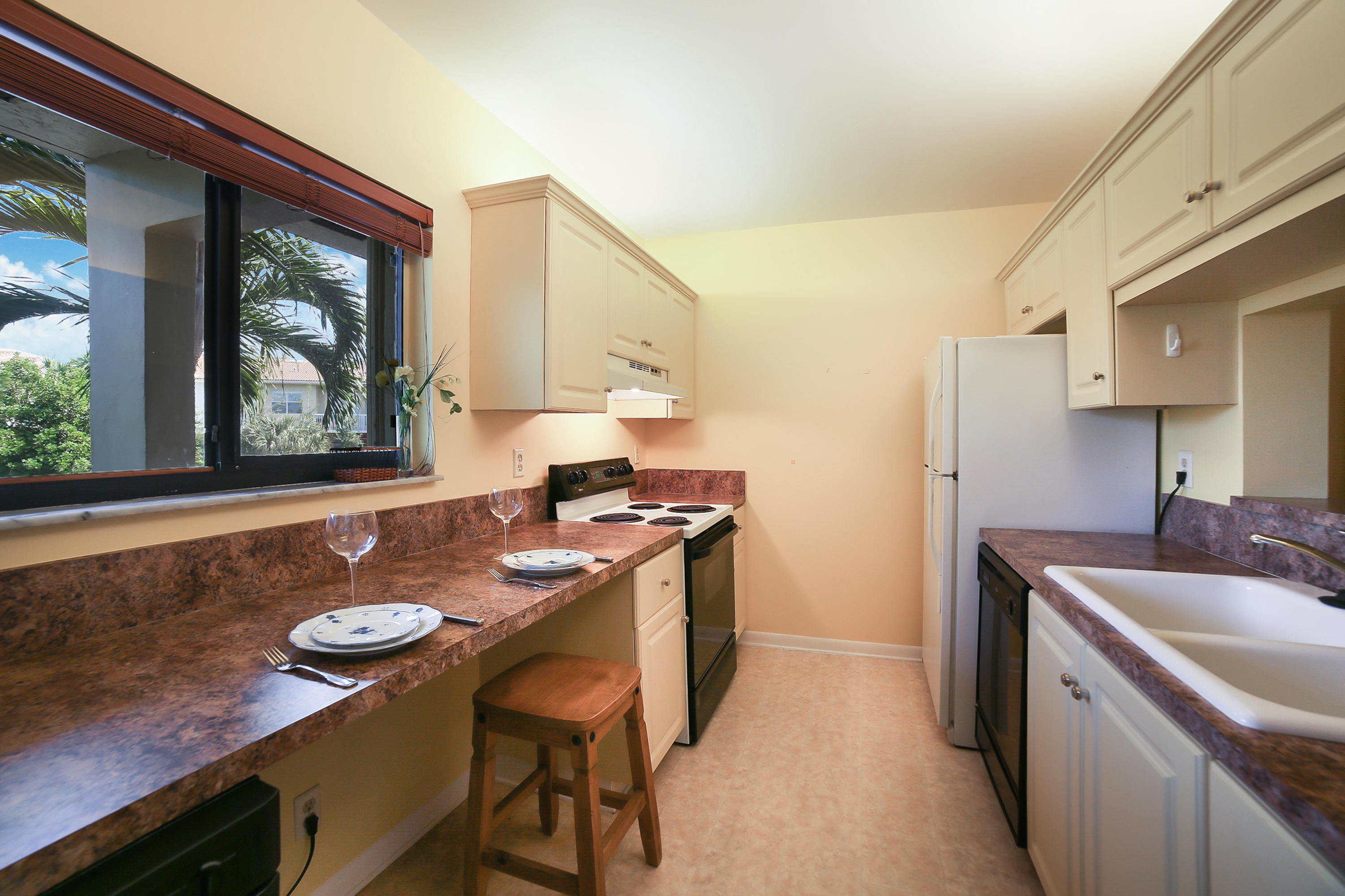 120 Northwest 70th Street, Unit 2030 Boca Raton, FL 33487 - Photo 3 of 12 iUSE photography_zt0a0054