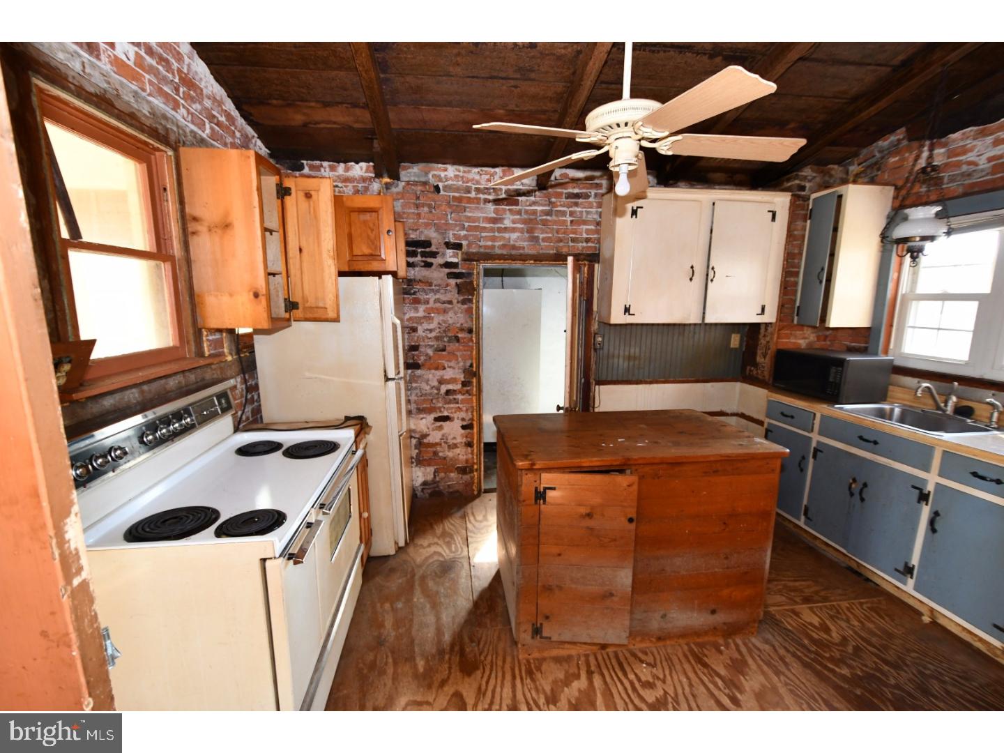 2065 Bustard Road Harleysville, PA 19438 - Photo 6 of 20 Gallery Image 6
