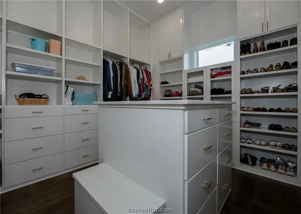 $950,000 | 2030 Pebble Bnd Drive, College Station, TX 77845