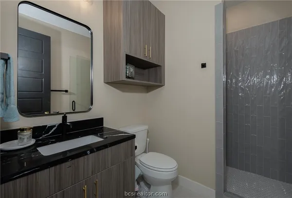 $950,000 | 2030 Pebble Bnd Drive, College Station, TX 77845