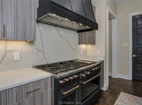 $950,000 | 2030 Pebble Bnd Drive, College Station, TX 77845