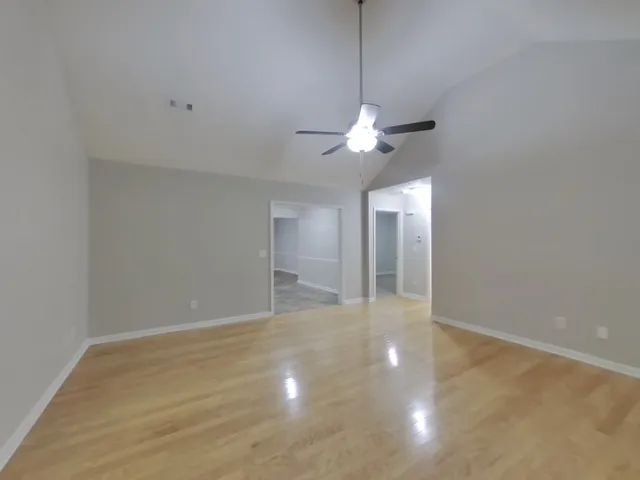 $2,059 | 2108 Montgomery Lane, La Vergne, TN 37086