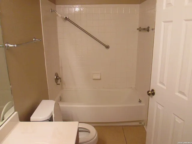 $1,695 | 1827 Leander, San Antonio, TX 78251