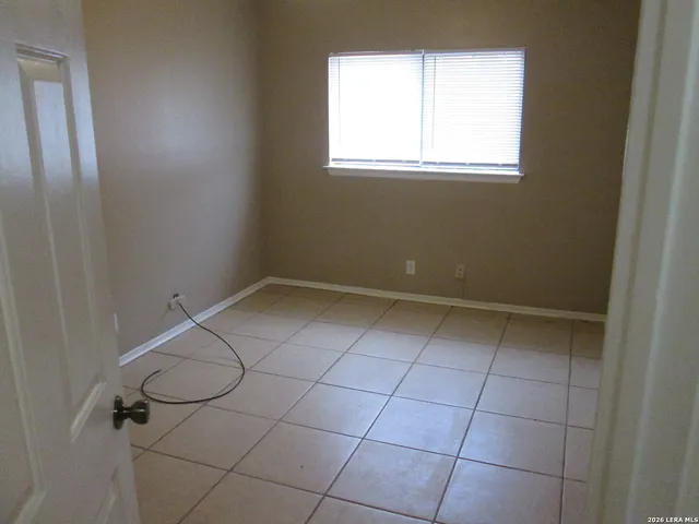 $1,695 | 1827 Leander, San Antonio, TX 78251