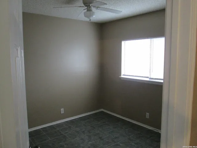 $1,695 | 1827 Leander, San Antonio, TX 78251