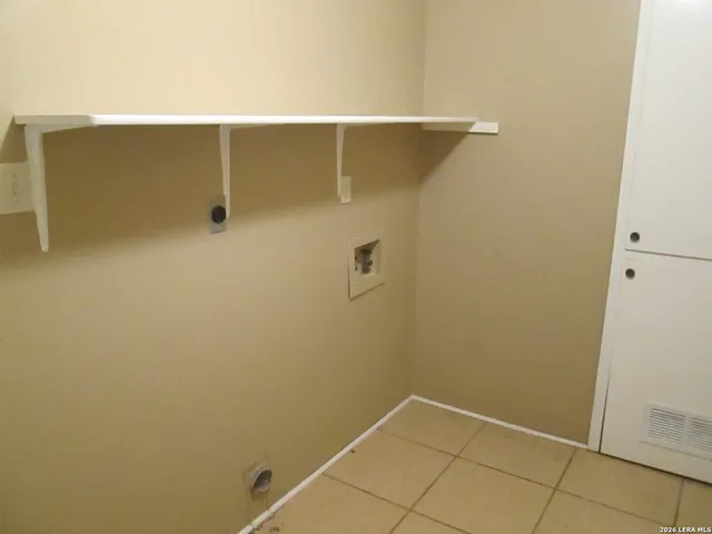 $1,695 | 1827 Leander, San Antonio, TX 78251