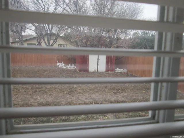 $1,695 | 1827 Leander, San Antonio, TX 78251