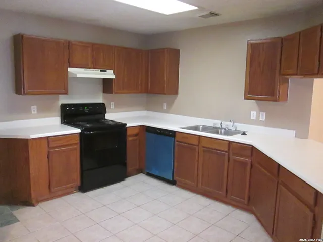 $1,695 | 1827 Leander, San Antonio, TX 78251