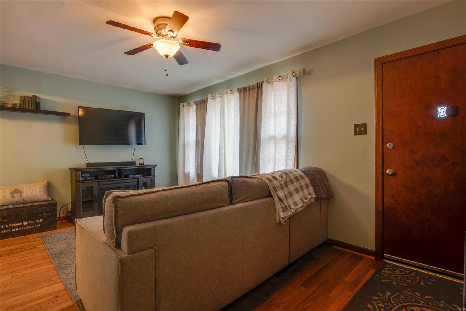 4153 Weber Road St. Louis, MO 63123 - Photo 7 of 27 Gallery Image 7