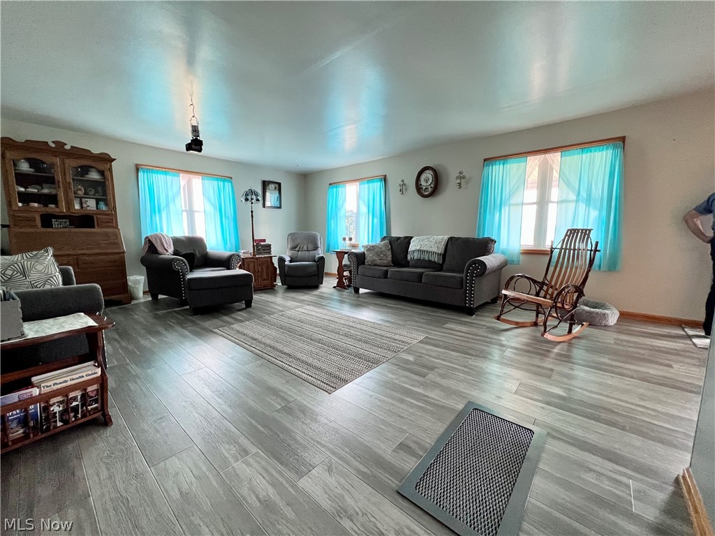 17568 Tavern Road Middlefield, OH 44062 - Photo 5 of 16
