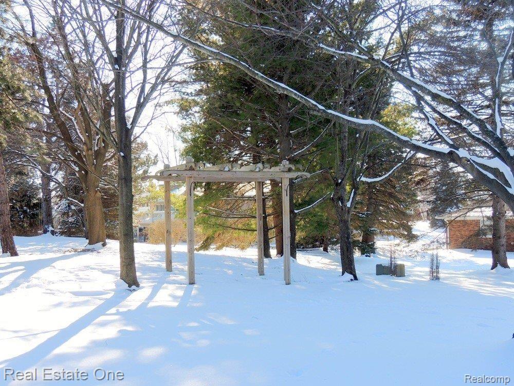 5188 Aintree Road Rochester, MI 48306 - Photo 25 of 25 PERGOLA