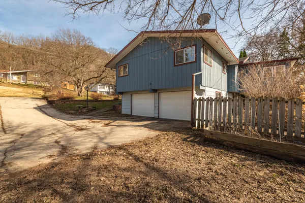$319,900 | 3420 Cliffside Drive, La Crosse, WI 54601