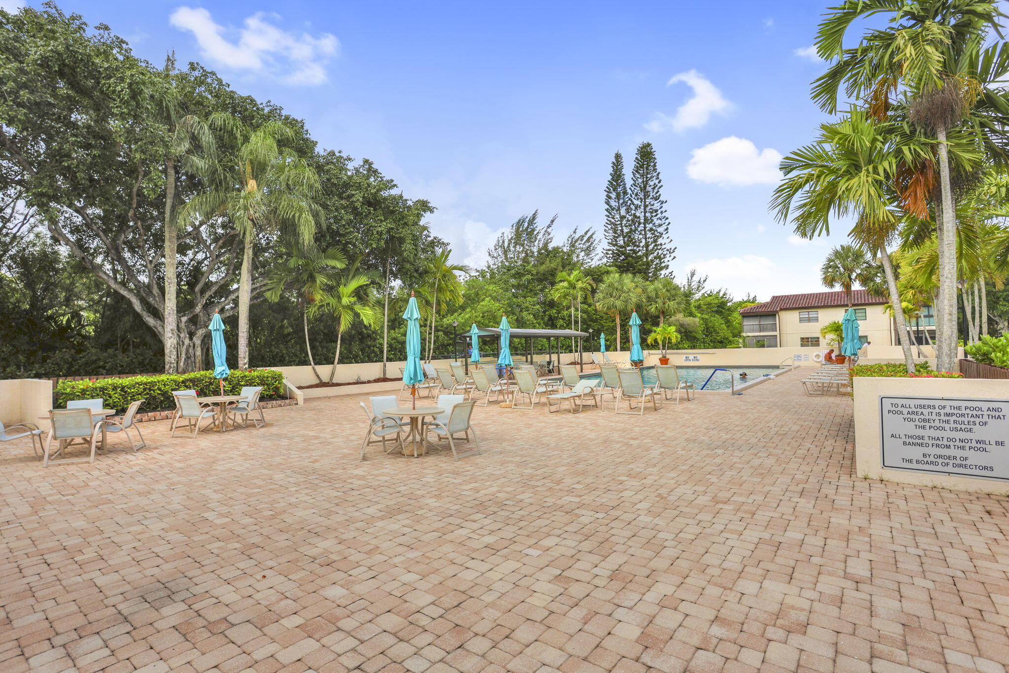 21863 Arriba Real, Unit 8J Boca Raton, FL 33433 - Photo 43 of 45 Pool Area