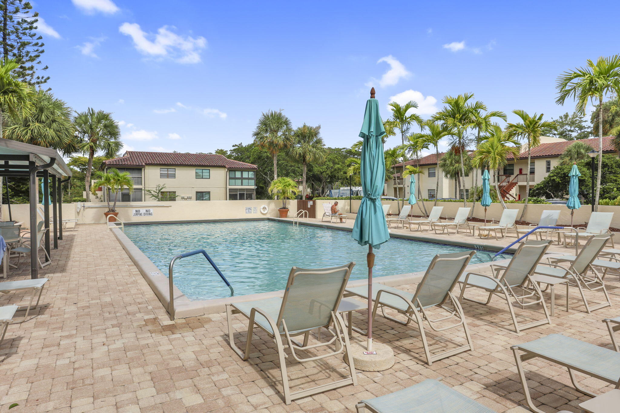 21863 Arriba Real, Unit 8J Boca Raton, FL 33433 - Photo 45 of 45 Pool Area