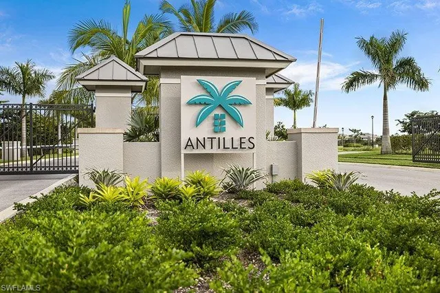 $1,800,000 | 286 Indies Drive East, Unit 101 102 201 202, Naples, FL 34114