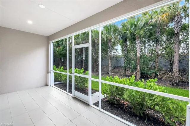 $1,800,000 | 286 Indies Drive East, Unit 101 102 201 202, Naples, FL 34114