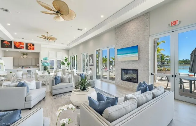 $1,800,000 | 286 Indies Drive East, Unit 101 102 201 202, Naples, FL 34114