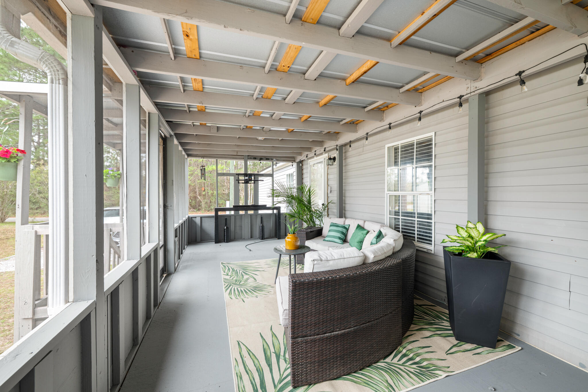 2422 Crescent Wood Road Navarre, FL 32566 - Photo 4 of 42 a outdoor space with furniture