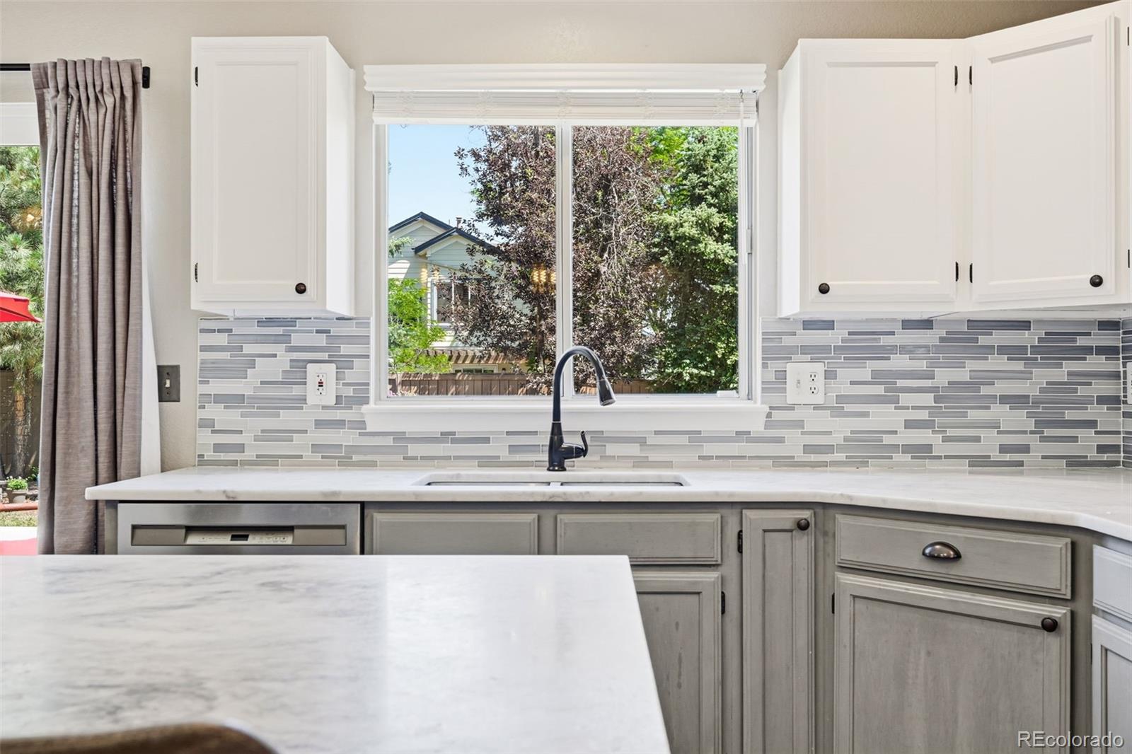 9205 Madras Court Highlands Ranch, CO 80130 - Photo 10 of 42