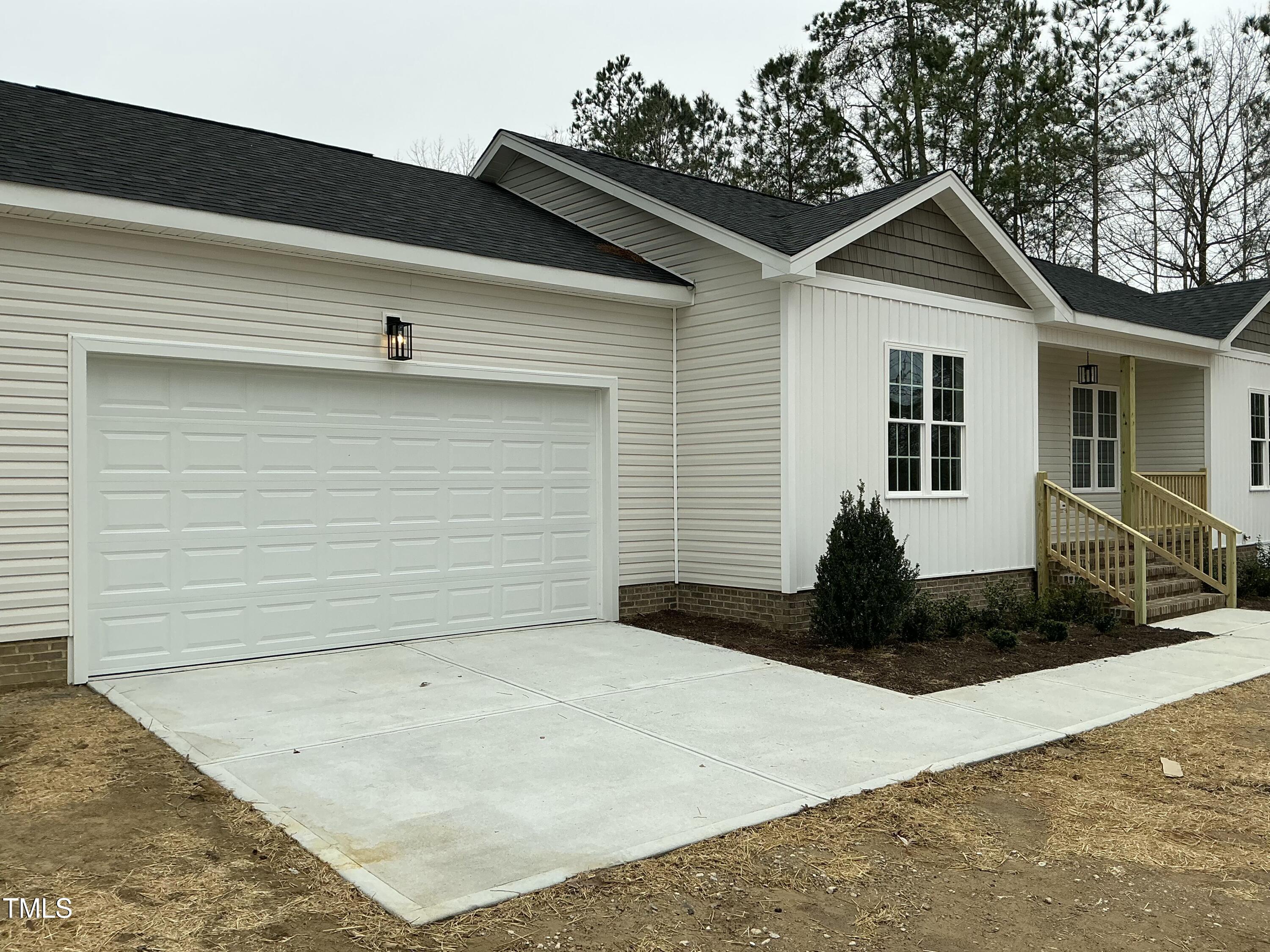 2242 Eldridge Road Newton Grove, NC 28366 - Photo 6 of 28 tempImagedv8wEx