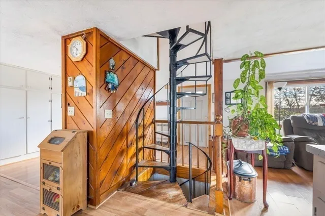 a view of an entryway with seating space