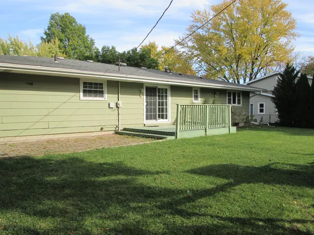 $1,850 | 407 East Elizabeth Drive, Crown Point, IN 46307