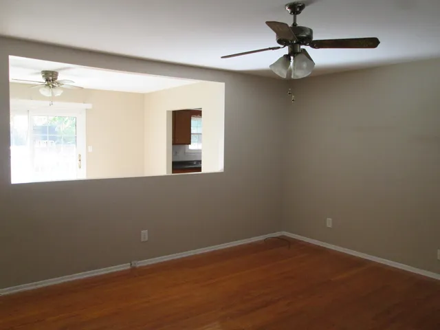 $1,850 | 407 East Elizabeth Drive, Crown Point, IN 46307