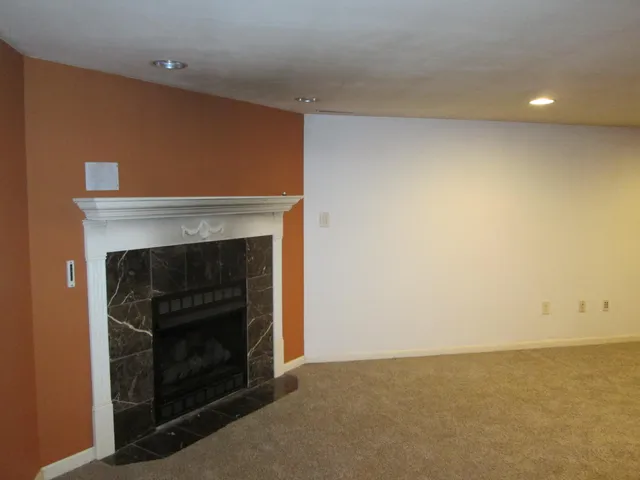 $1,850 | 407 East Elizabeth Drive, Crown Point, IN 46307