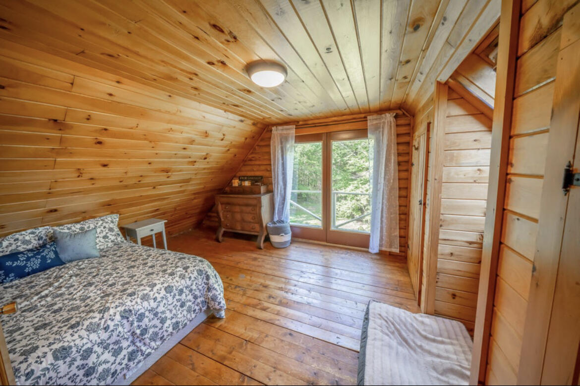 56 Meadow Way Liberty, ME 04949 - Photo 20 of 41 2nd Bedroom - Second floor