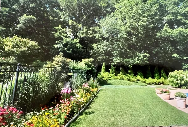 $895,000 | 106 Fox Hill Run, Rock Tavern, NY 12575