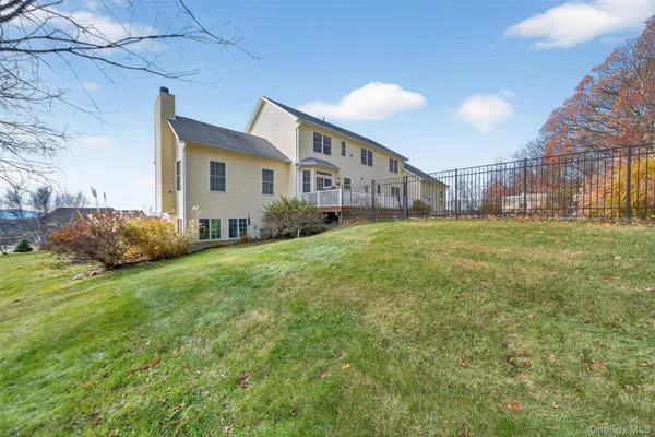 $895,000 | 106 Fox Hill Run, Rock Tavern, NY 12575
