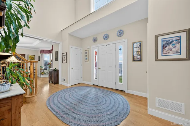 a view of livingroom with furniture and wooden floor