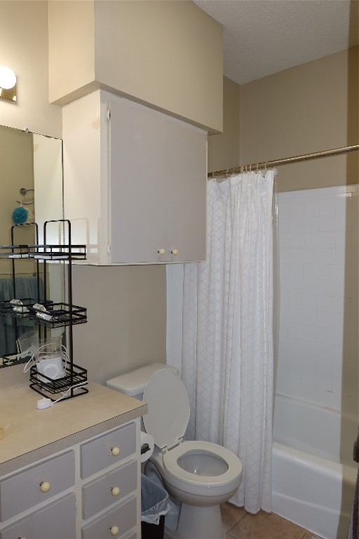 612 Park Place, Unit 202 Austin, TX 78705 - Photo 16 of 25 a bathroom with a sink a toilet and shower