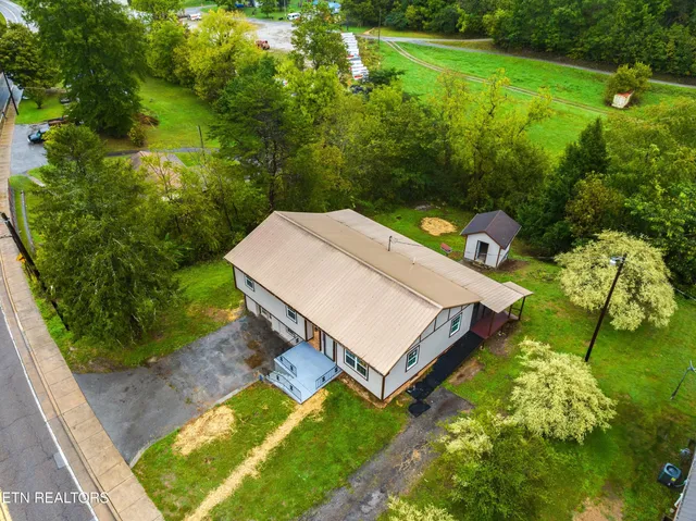 $299,900 | 1940 Main Street, Sneedville, TN 37869