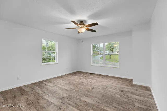 $299,900 | 1940 Main Street, Sneedville, TN 37869