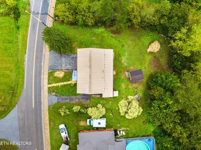 $299,900 | 1940 Main Street, Sneedville, TN 37869