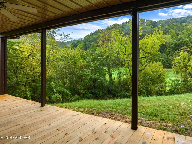 $299,900 | 1940 Main Street, Sneedville, TN 37869