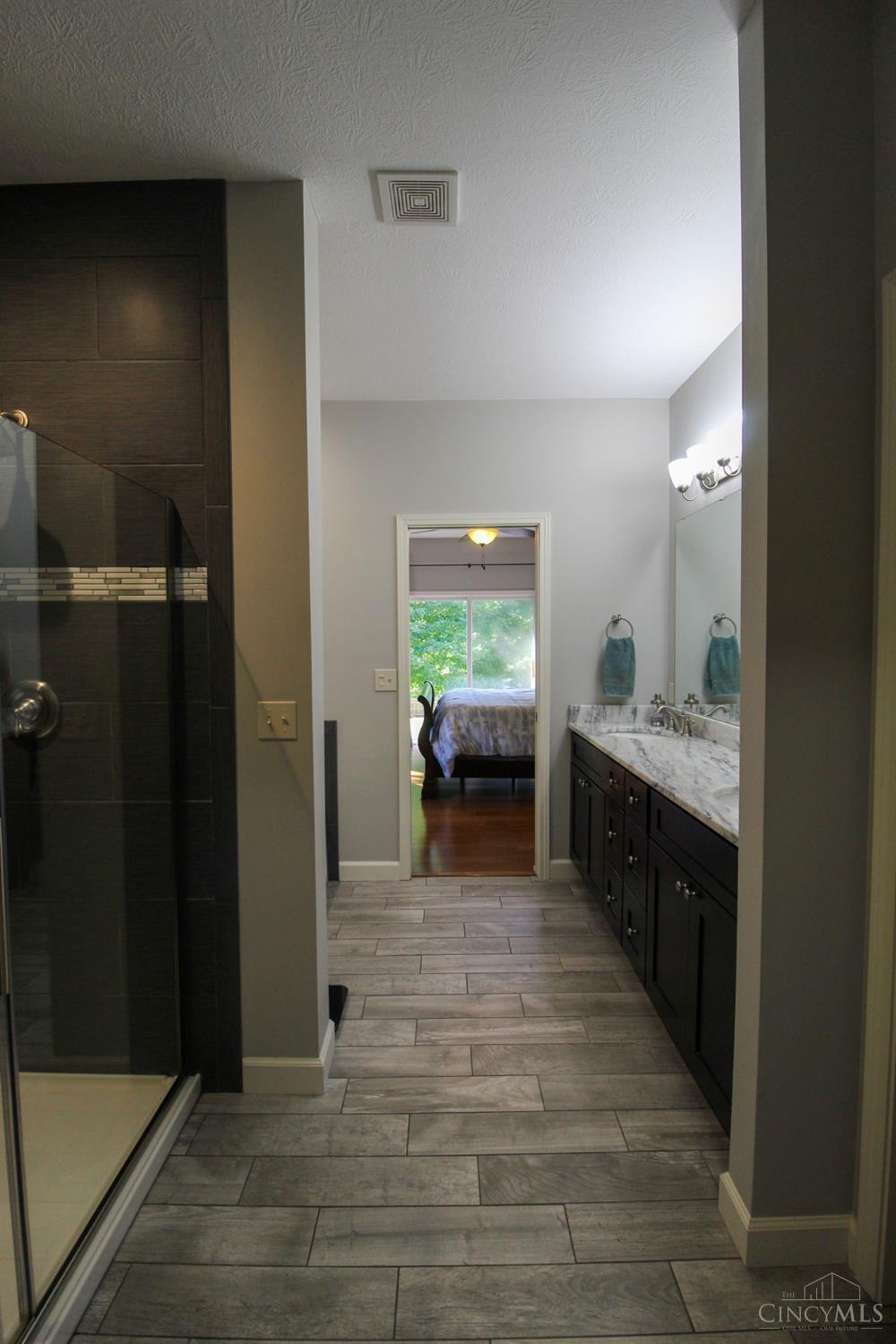 8857 Livingston Road Cincinnati, OH 45251 - Photo 22 of 49 Gallery Image 22