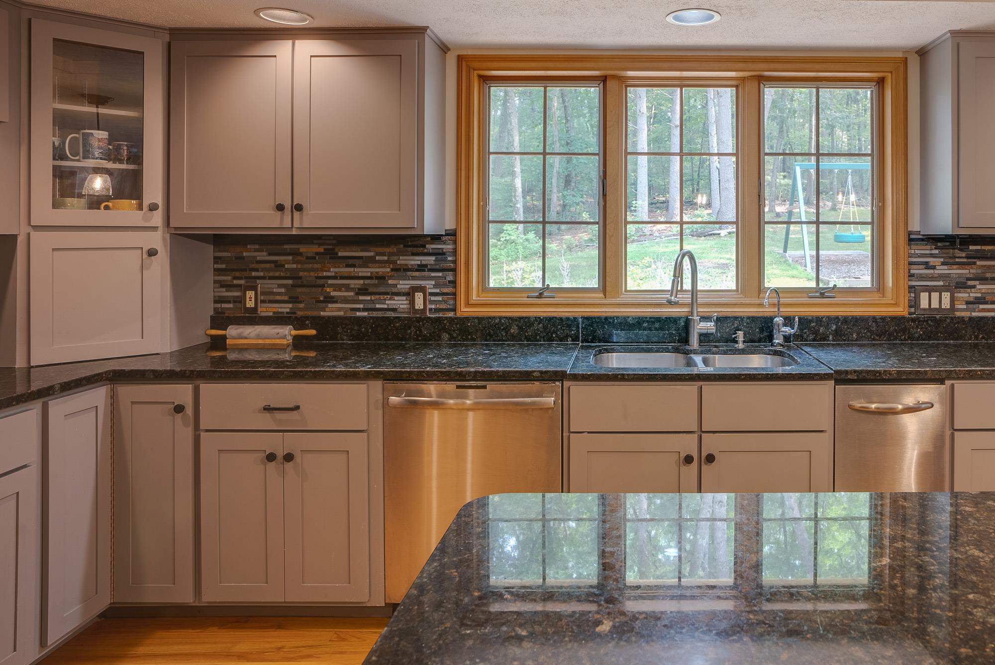 49 Blossom Road Windham, NH 03087 - Photo 16 of 40