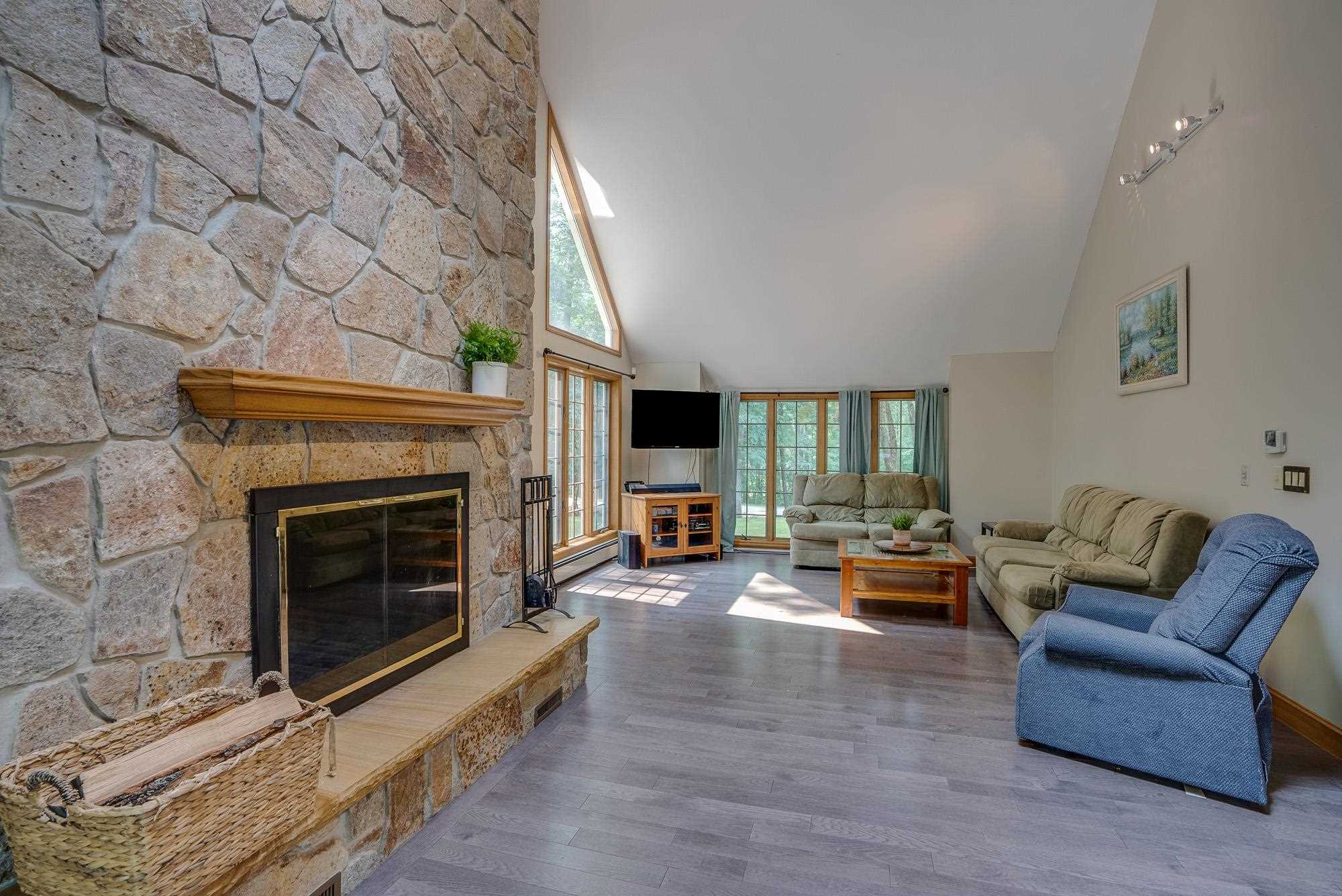 49 Blossom Road Windham, NH 03087 - Photo 23 of 40