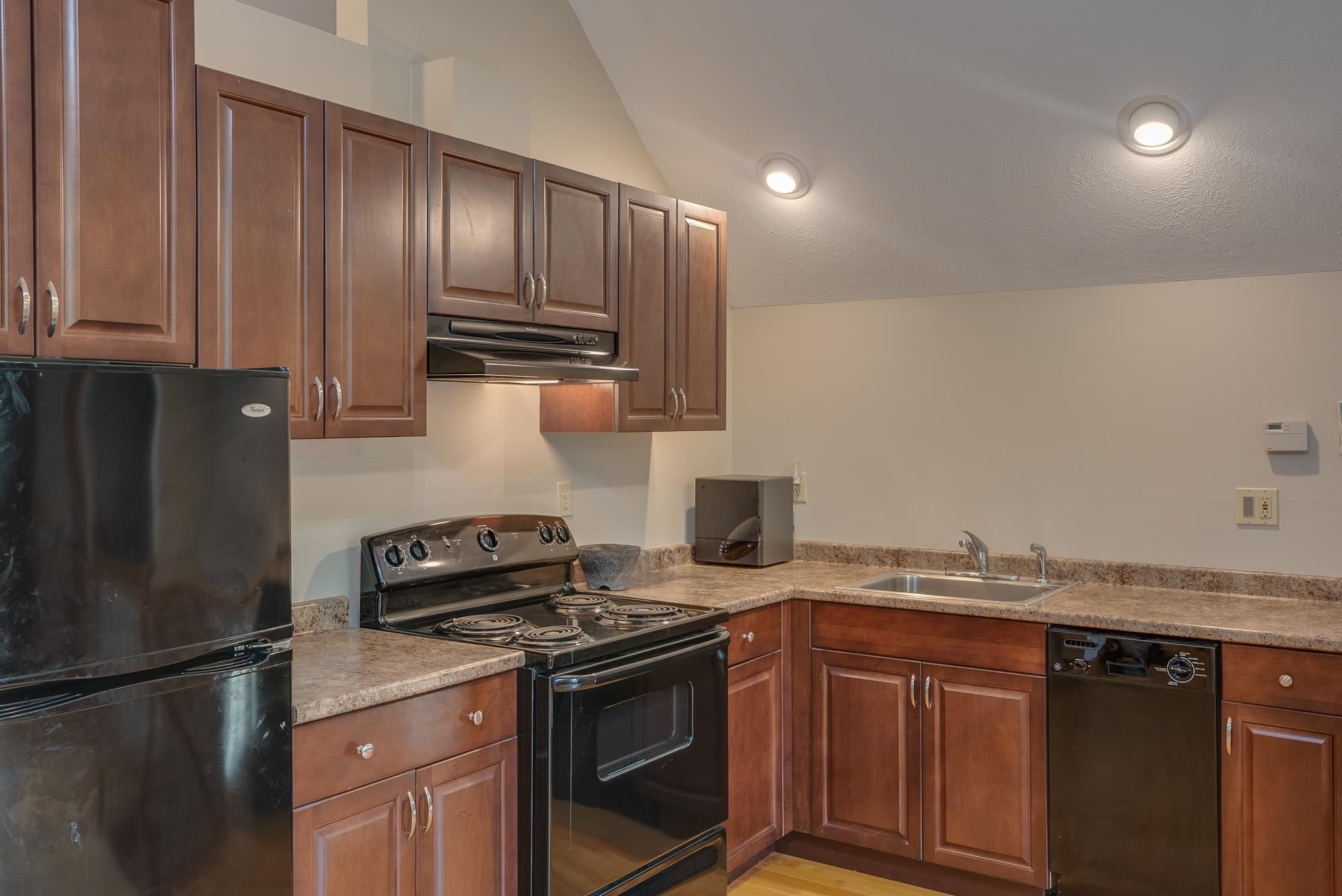 49 Blossom Road Windham, NH 03087 - Photo 36 of 40