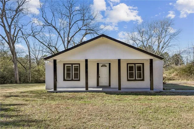 $299,000 | 1320 Highway 154, Sharpsburg, GA 30277