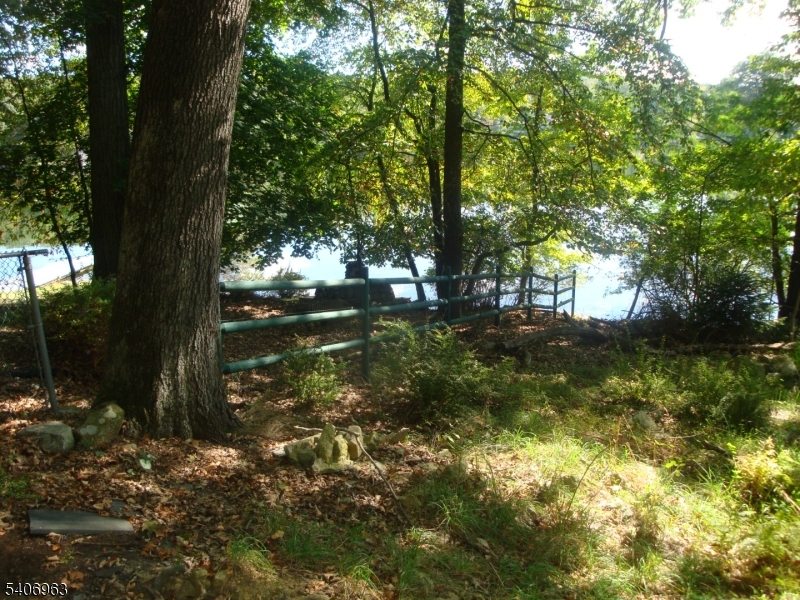 207 Hudson Avenue Hopatcong, NJ 07843 - Photo 2 of 9