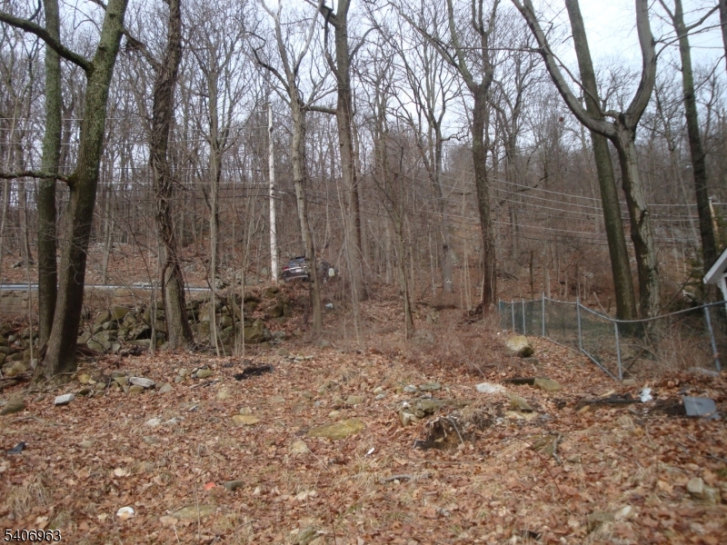 207 Hudson Avenue Hopatcong, NJ 07843 - Photo 5 of 9