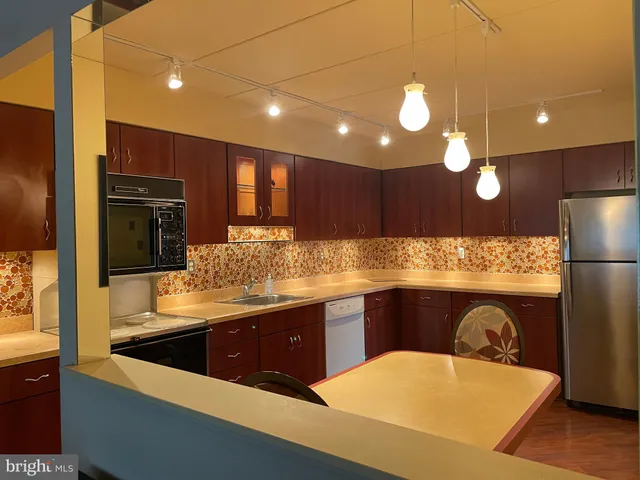 $249,900 | 2131 Welsh Road, Unit 310, Philadelphia, PA 19115