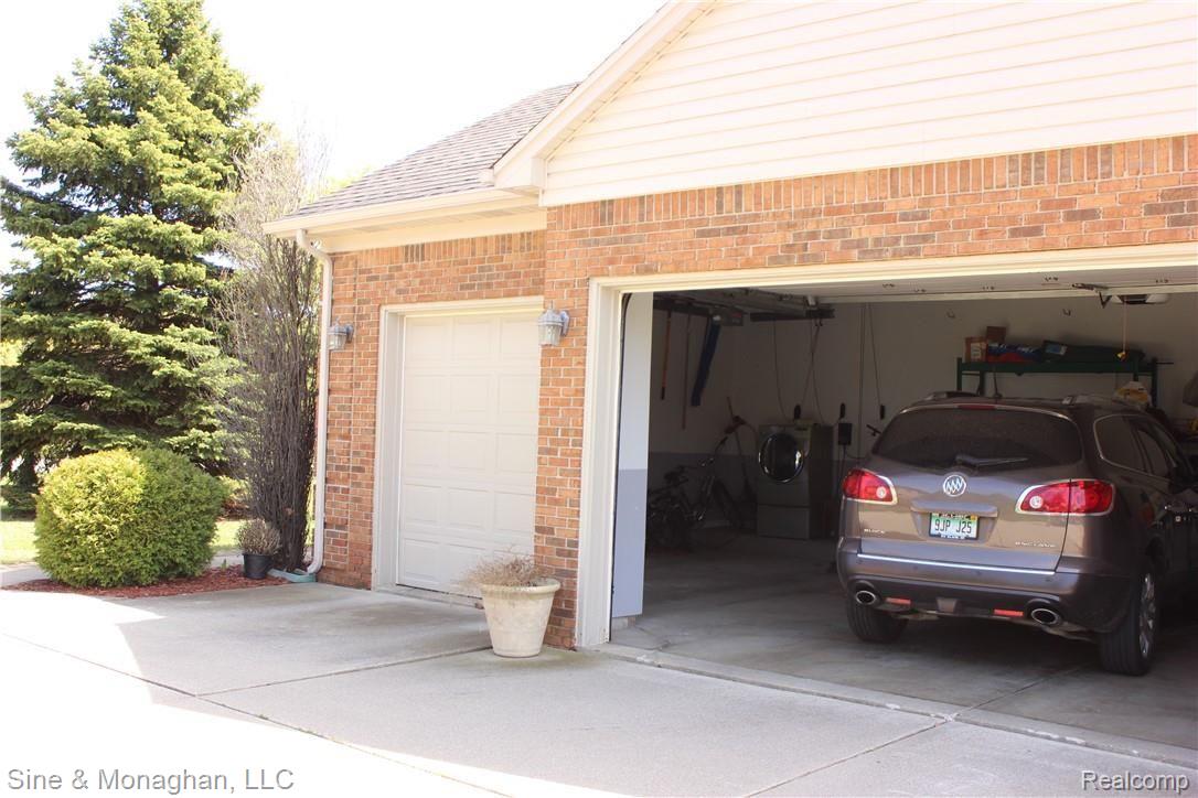 2162 North River Road St. Clair, MI 48079 - Photo 7 of 40 7.JPG