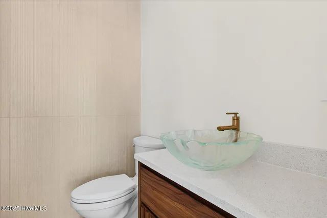 $2,495,000 | 313 East 2nd Street, Ocean Isle Beach, NC 28469