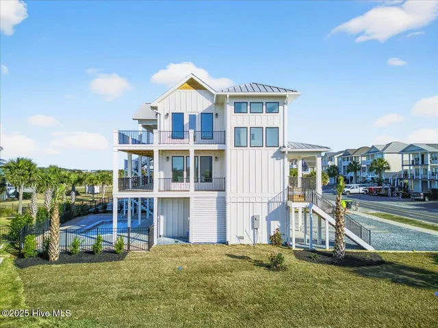 $2,495,000 | 313 East 2nd Street, Ocean Isle Beach, NC 28469