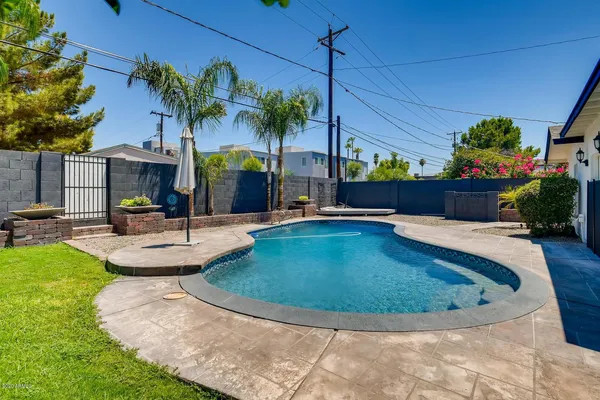 $4,900 | 4423 North 35th Street, Phoenix, AZ 85018